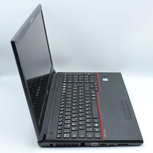 Fujitsu LifeBook E556 i5-6200U/16GB/256GB/uusi akku kannettava tietokone - Image 2