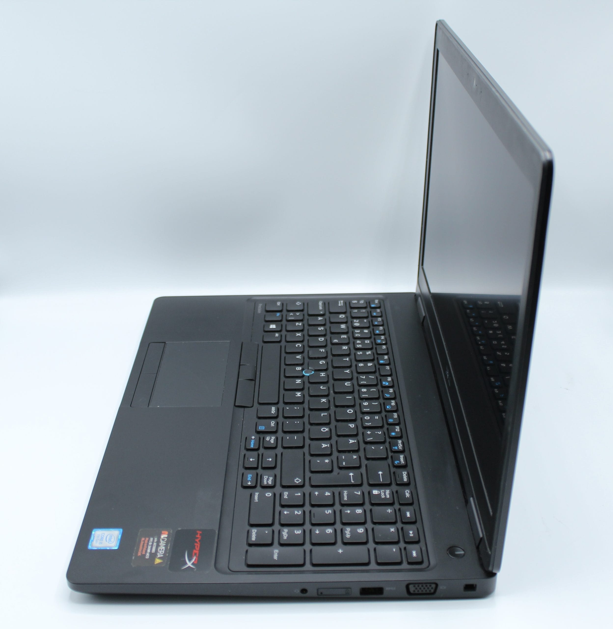 Dell Precision 3520 i5-7440HQ/16GB/512GB/uusi akku kannettava tietokone - Image 3