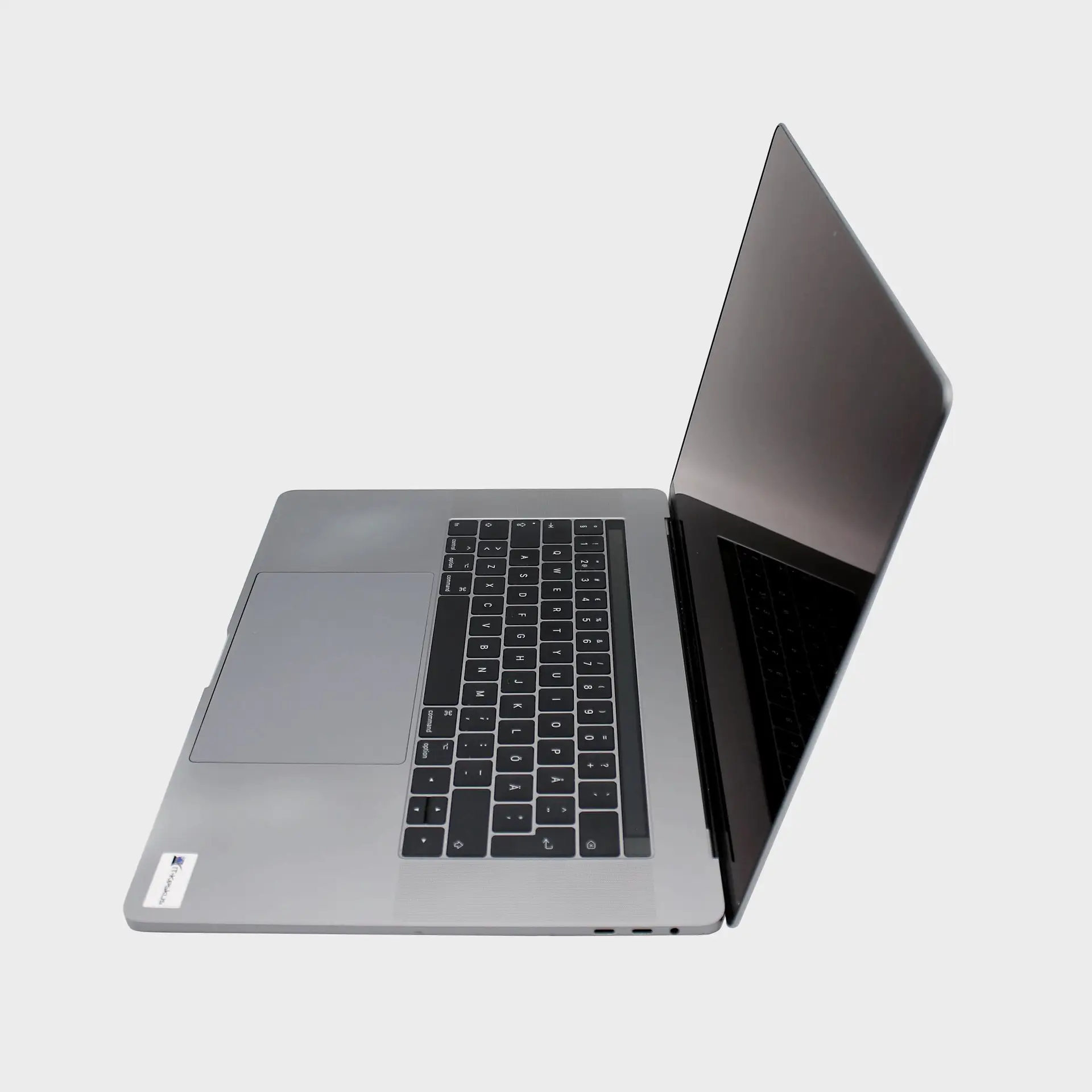 Apple MacBook Pro 15" 2017 - Image 2