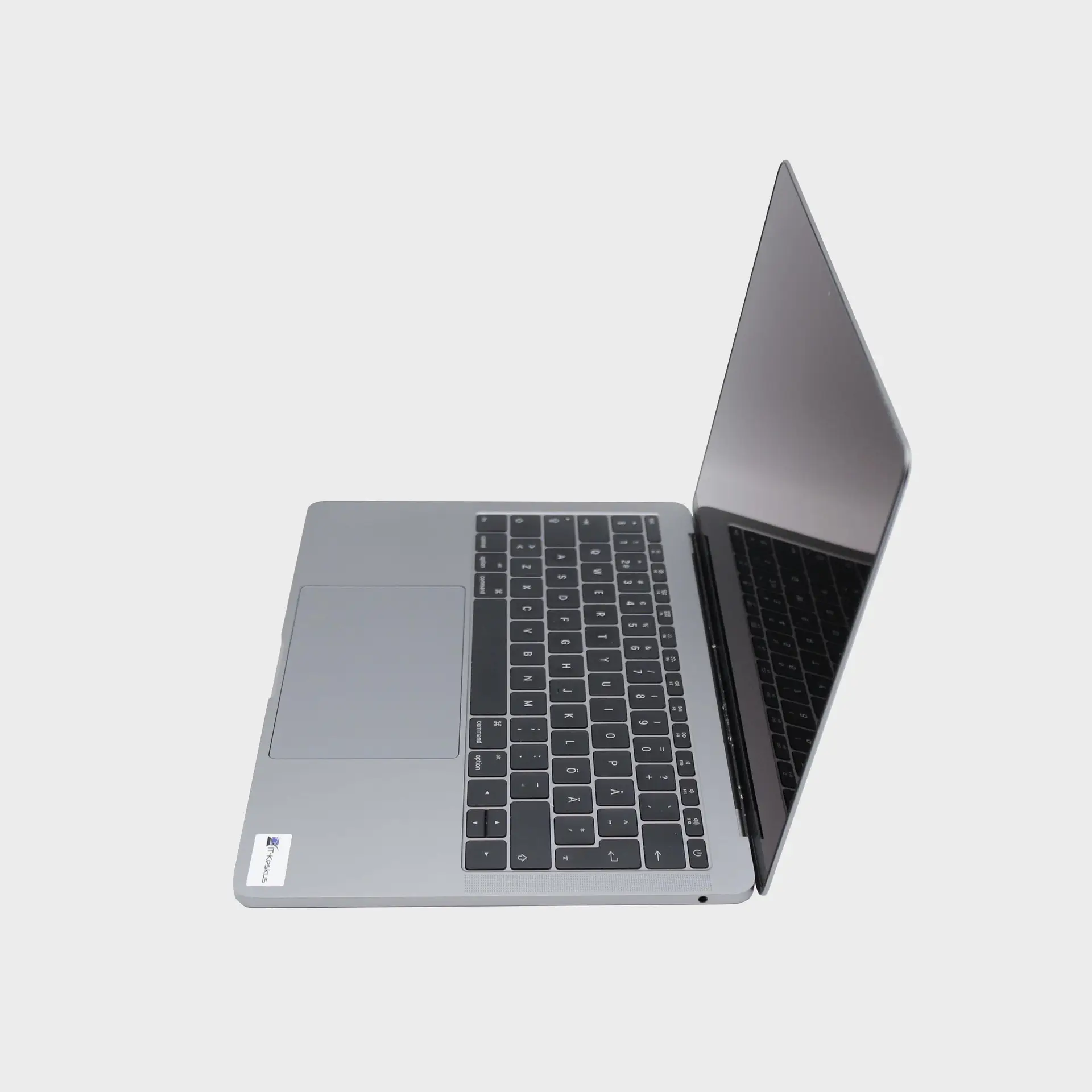 Apple MacBook Pro 13" 2017 - Image 2